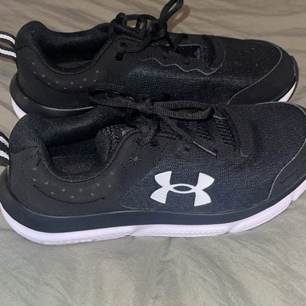 Women’s Under Armour Black Sneakers